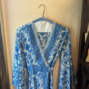 Beautiful blue and white paisley wrap dress. Size 10